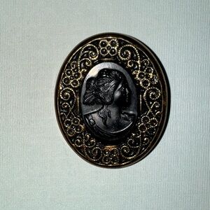 Robbins Co. Antique Mourning Cameo Brooch
